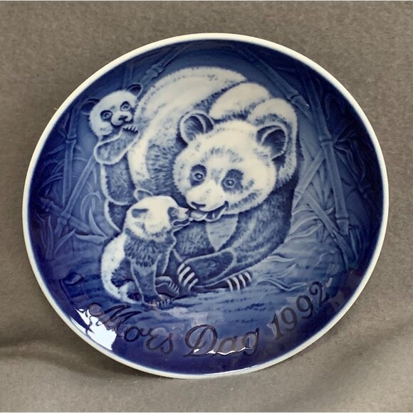 B&G Mothers Day 1992 Panda Plate 6" Copenhagen Porcelain Collectible - Picture 3 of 12
